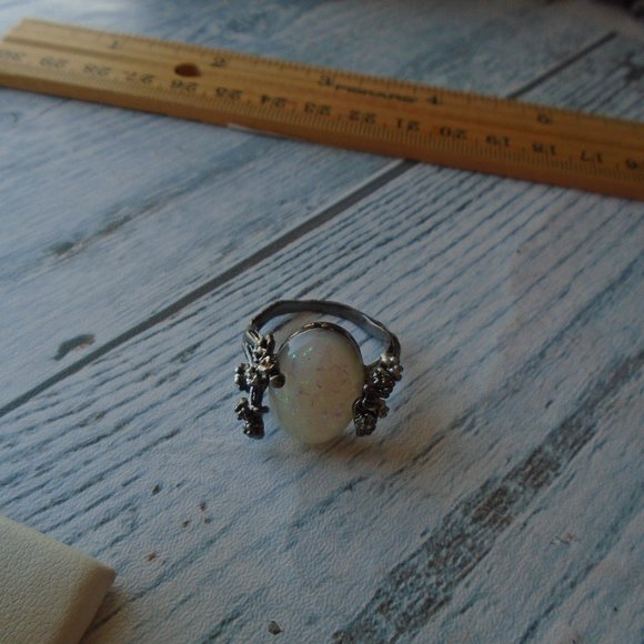 Lab created opal in sterling size 10 ring - Picture 3 of 4